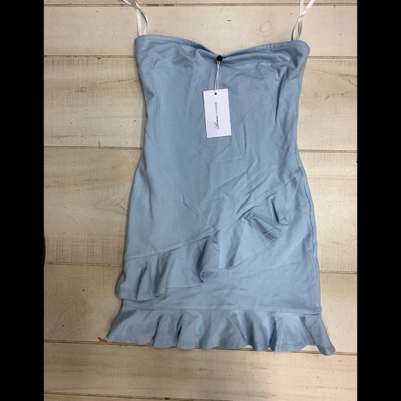 Lovers + Friends Dresses & Skirts - NWT Lovers+Friends Strapless Dress